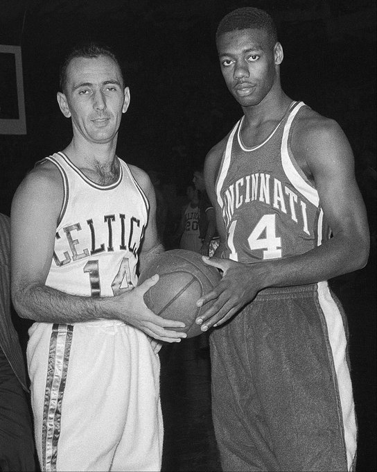 家队效力的 家队效力的